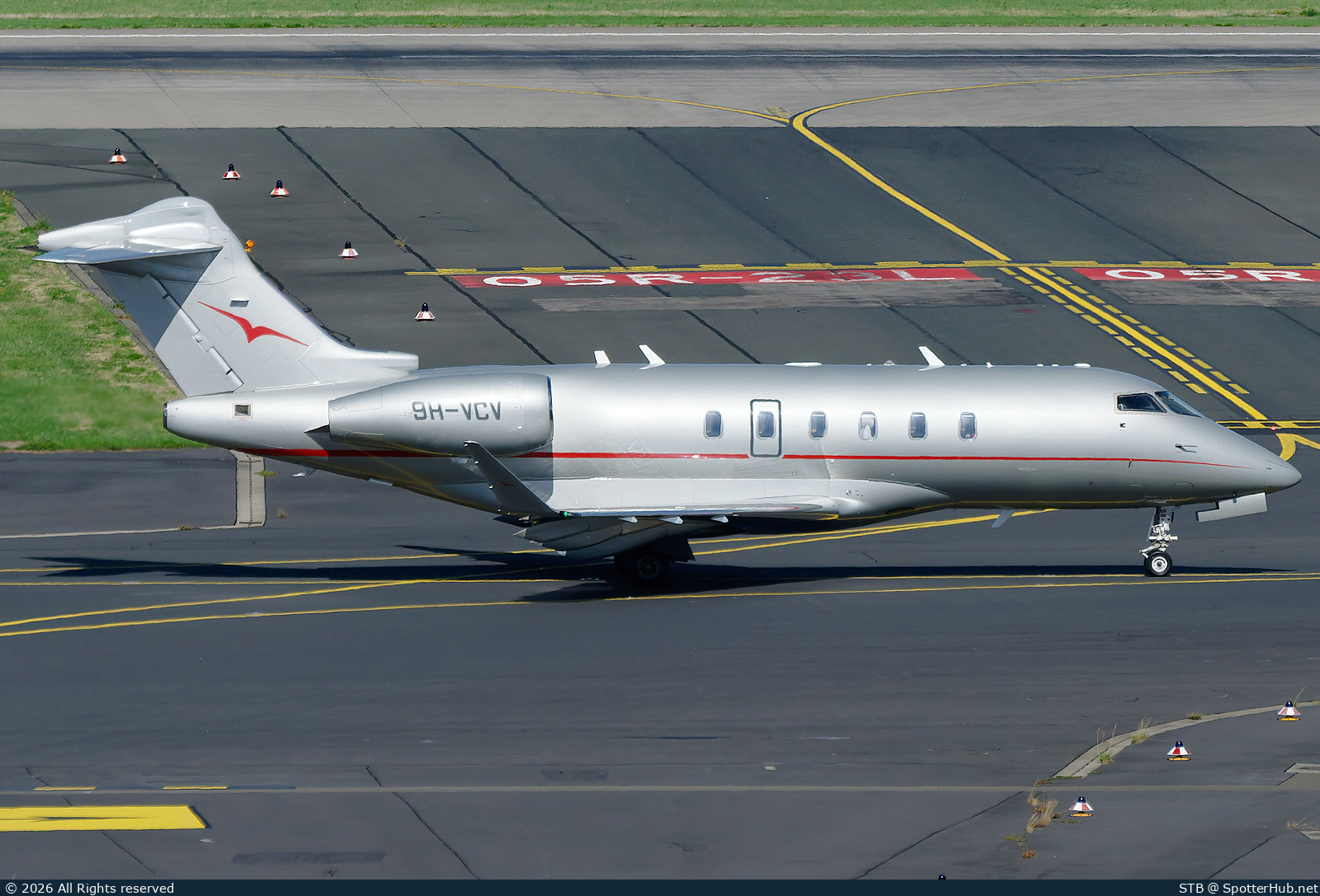 Photo of 9H-VCR - Bombardier Challenger 350 operated by VistaJet