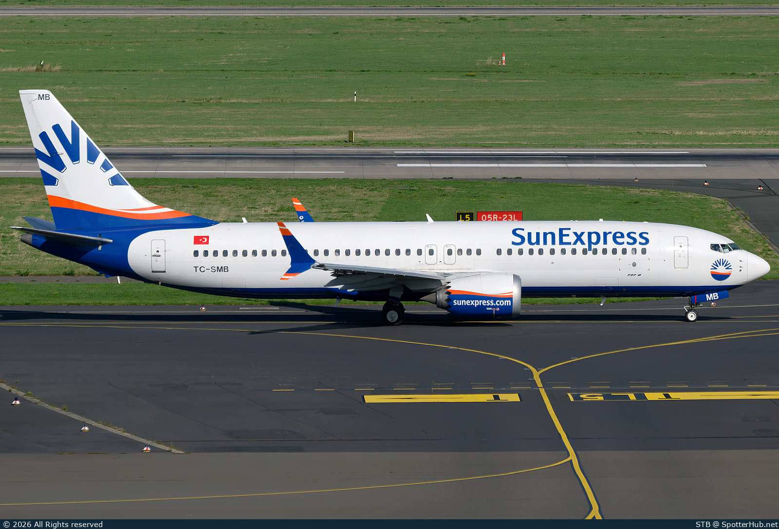 Photo of TC-SMB - Boeing 737 MAX 8 operated by SunExpress