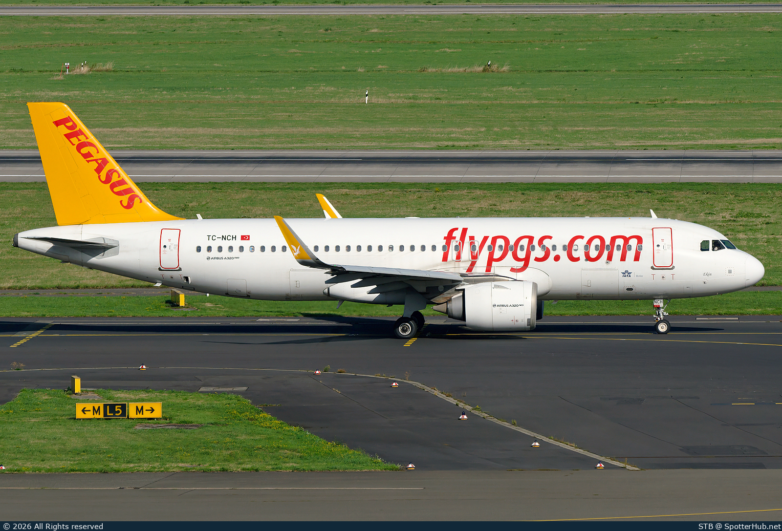 Photo of TC-NCH - Airbus A320-251N operated by Pegasus Airlines
