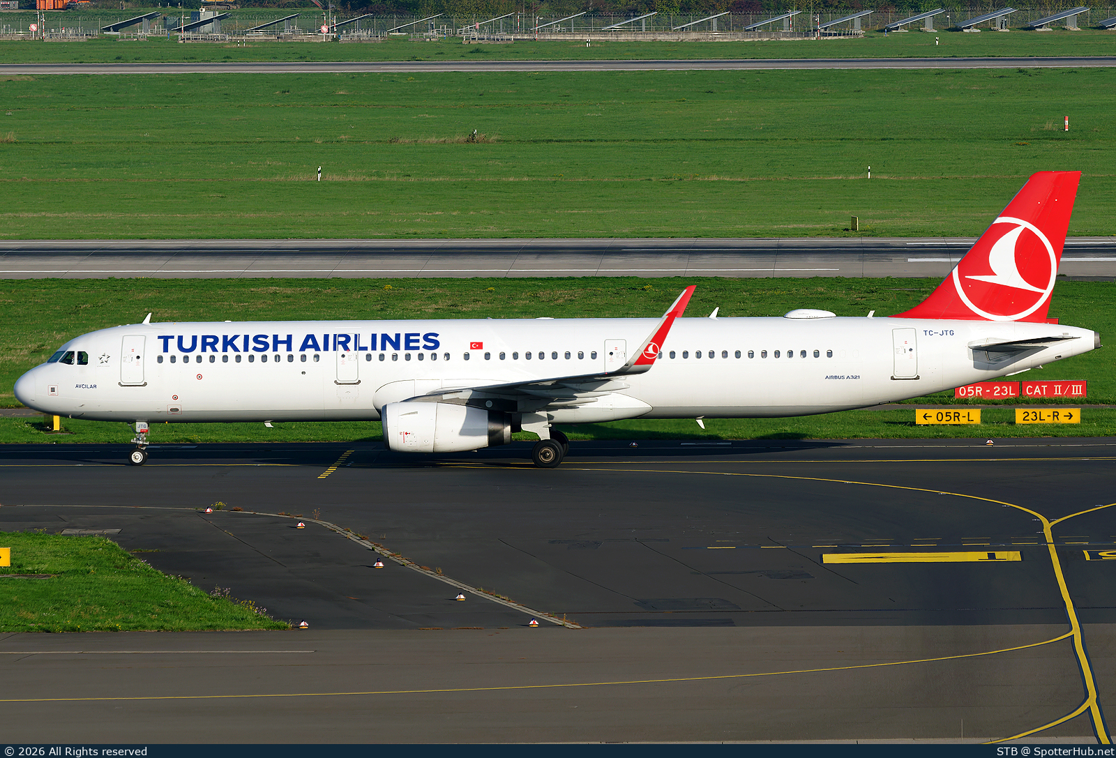 Photo of TC-JTG - Airbus A321-231 operated by Turkish Airlines