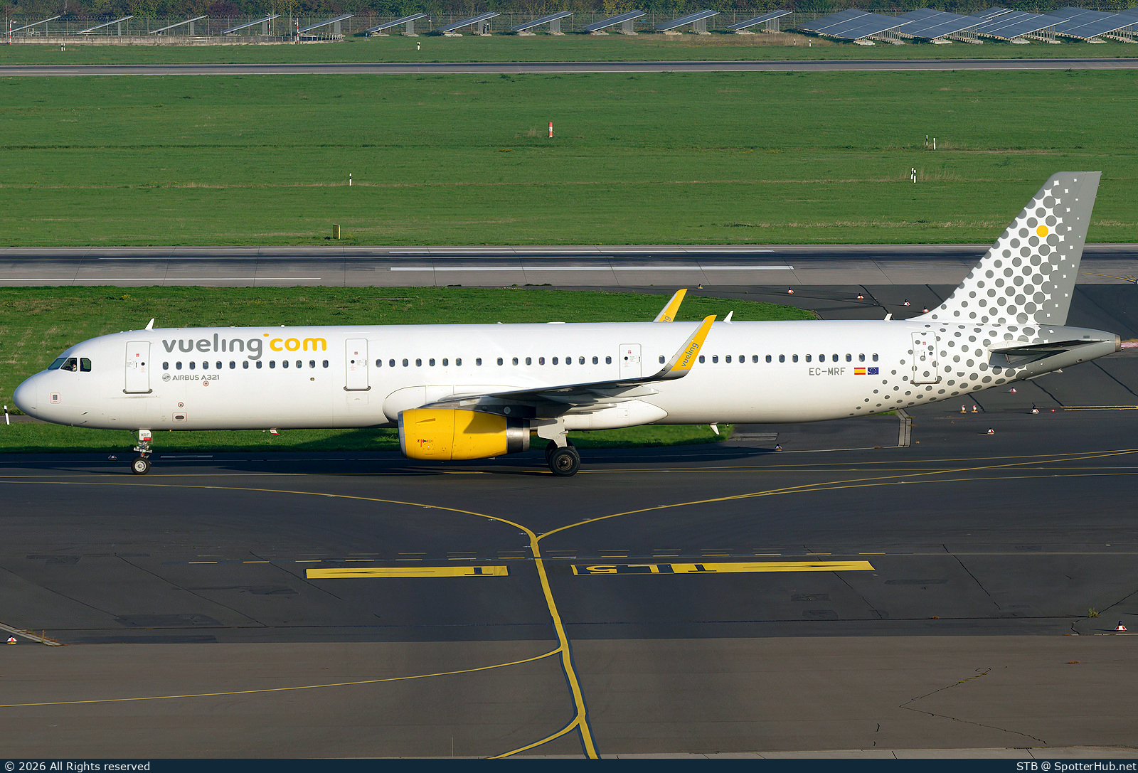 Photo of EC-MRF - Airbus A321-231 operated by Vueling