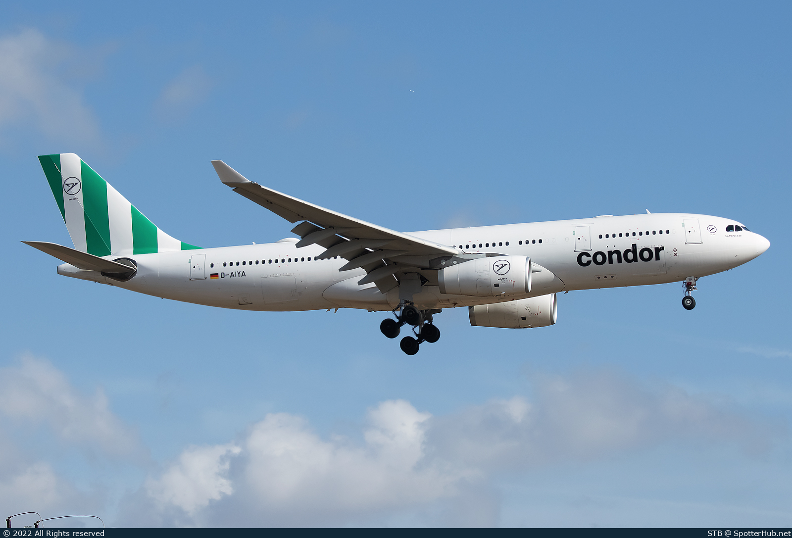 Photo of D-AIYA - Airbus A330-243 operated by Condor