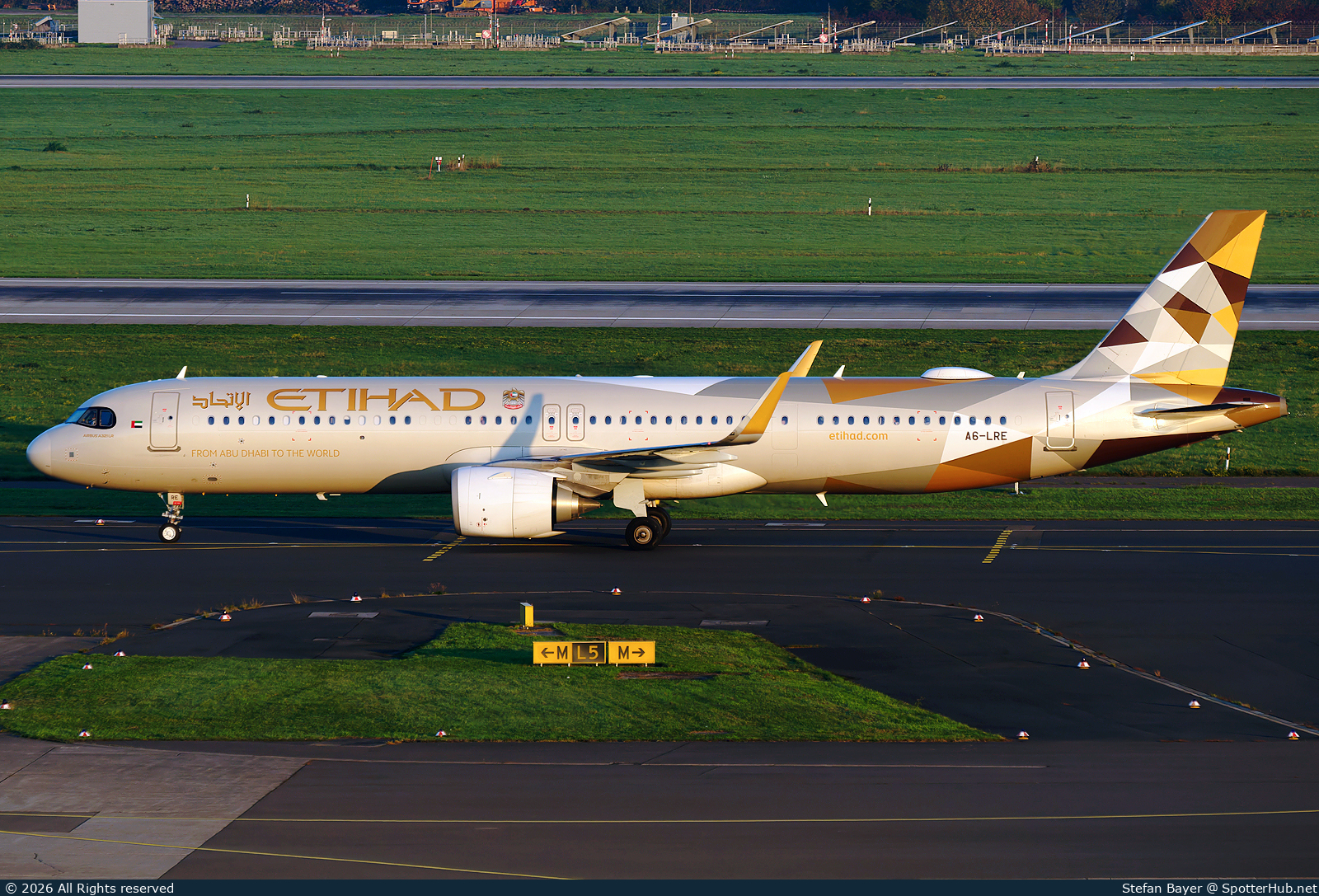 Photo of A6-LRE - Airbus A321-251NX operated by Etihad Airways