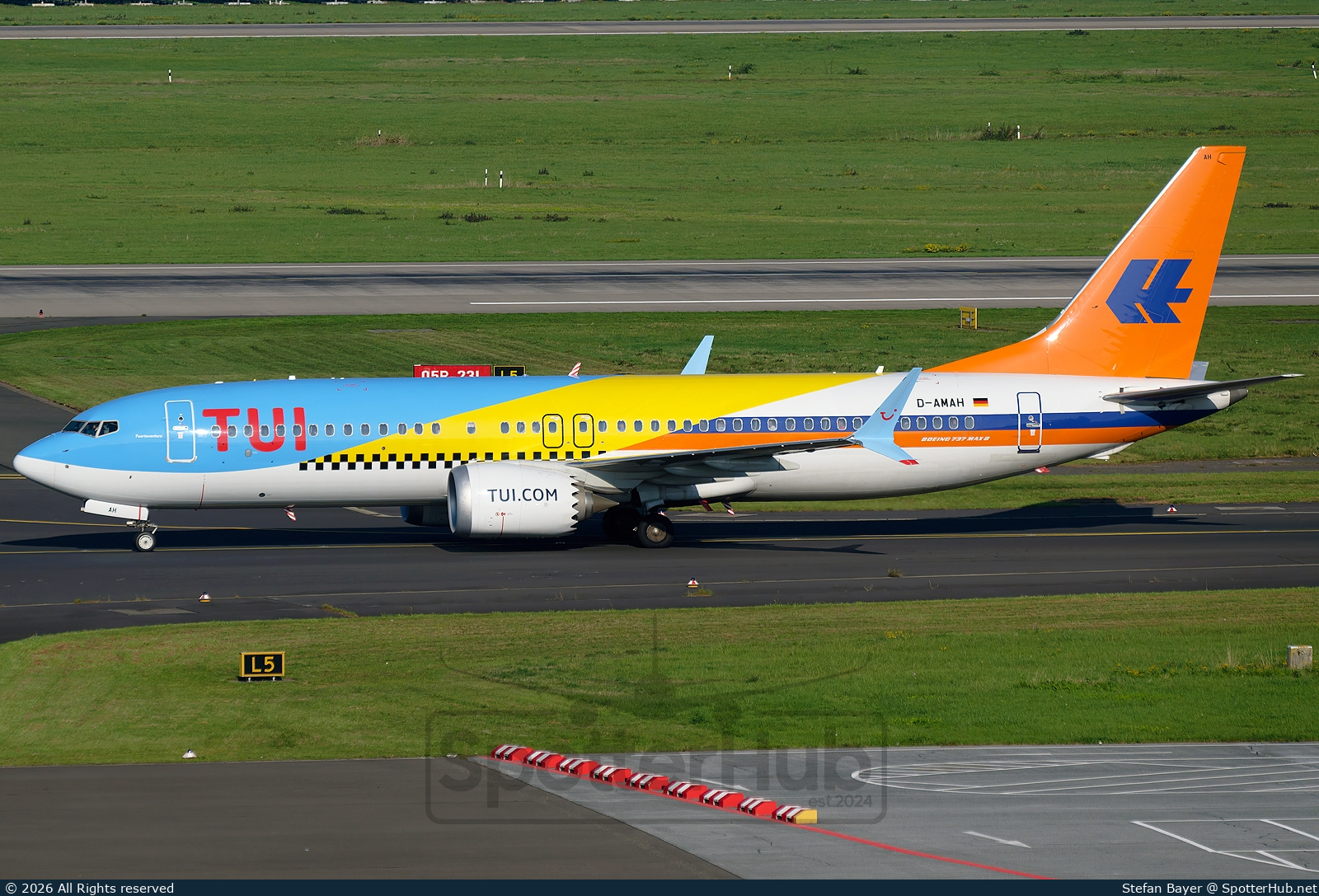 Photo of D-AMAH - Boeing 737 MAX 8 operated by TUIfly
