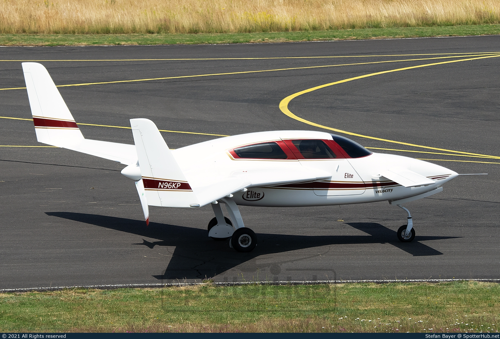 Photo of N96KP - Velocity SE-RG operated by Private