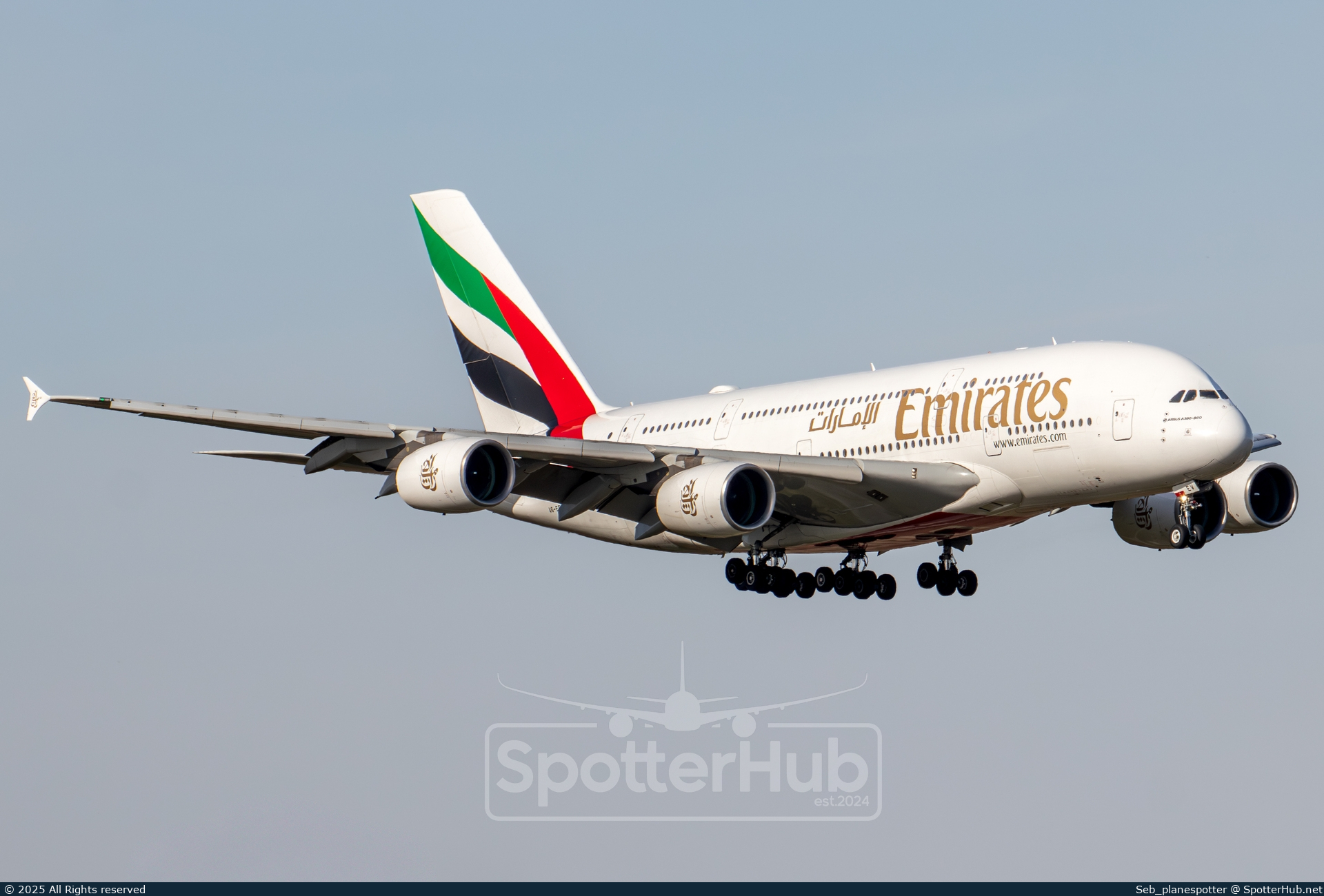 Photo of A6-EEV - Airbus A380-861 operated by Emirates
