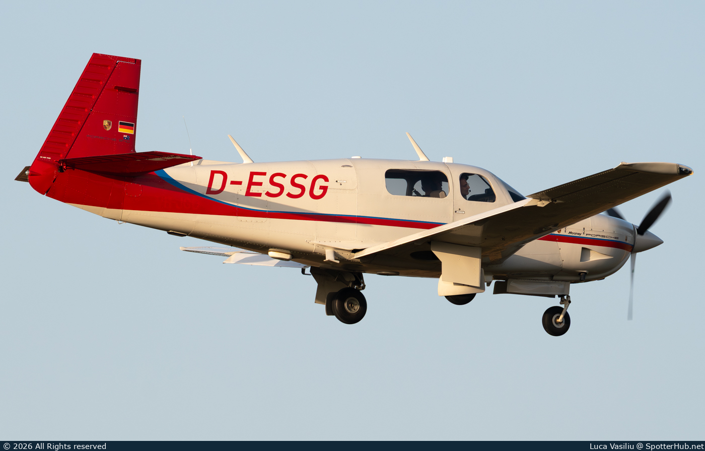 Photo of D-ESSG - Mooney M20L PFM operated by Luftraum Süd - Das Fliegende Museum