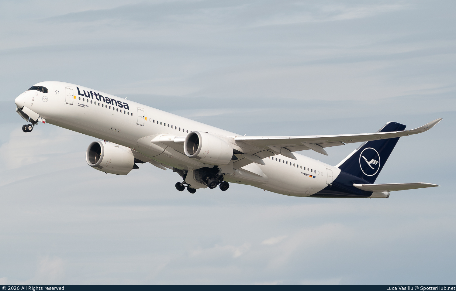 Photo of D-AIXH - Airbus A350-941 operated by Lufthansa
