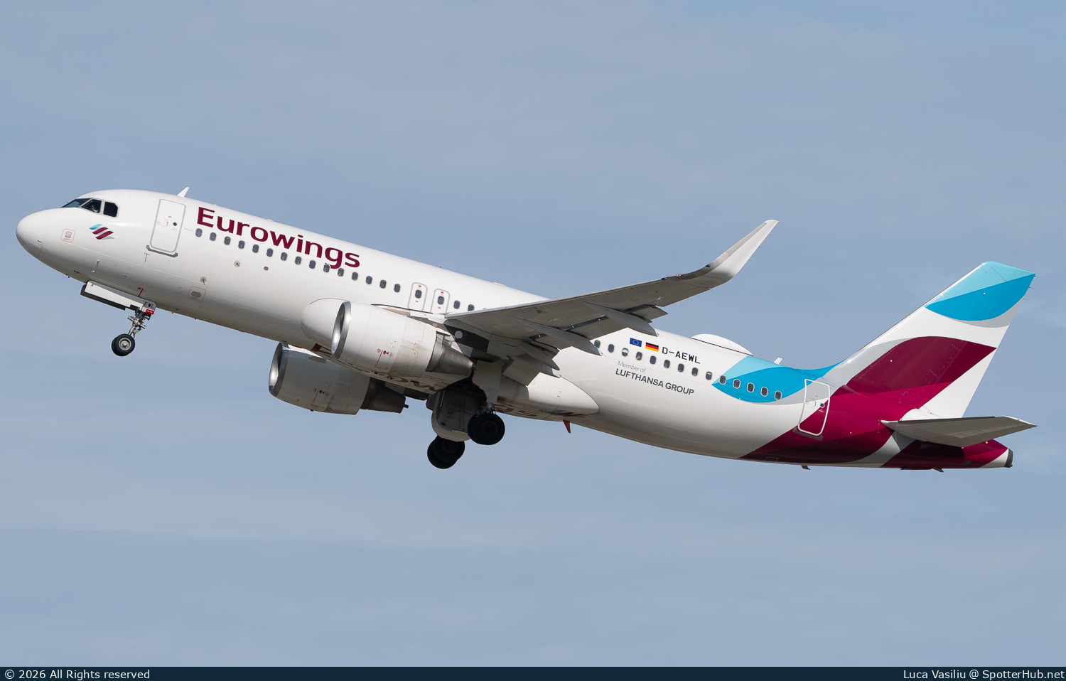 Photo of D-AEWL - Airbus A320-214 operated by Eurowings