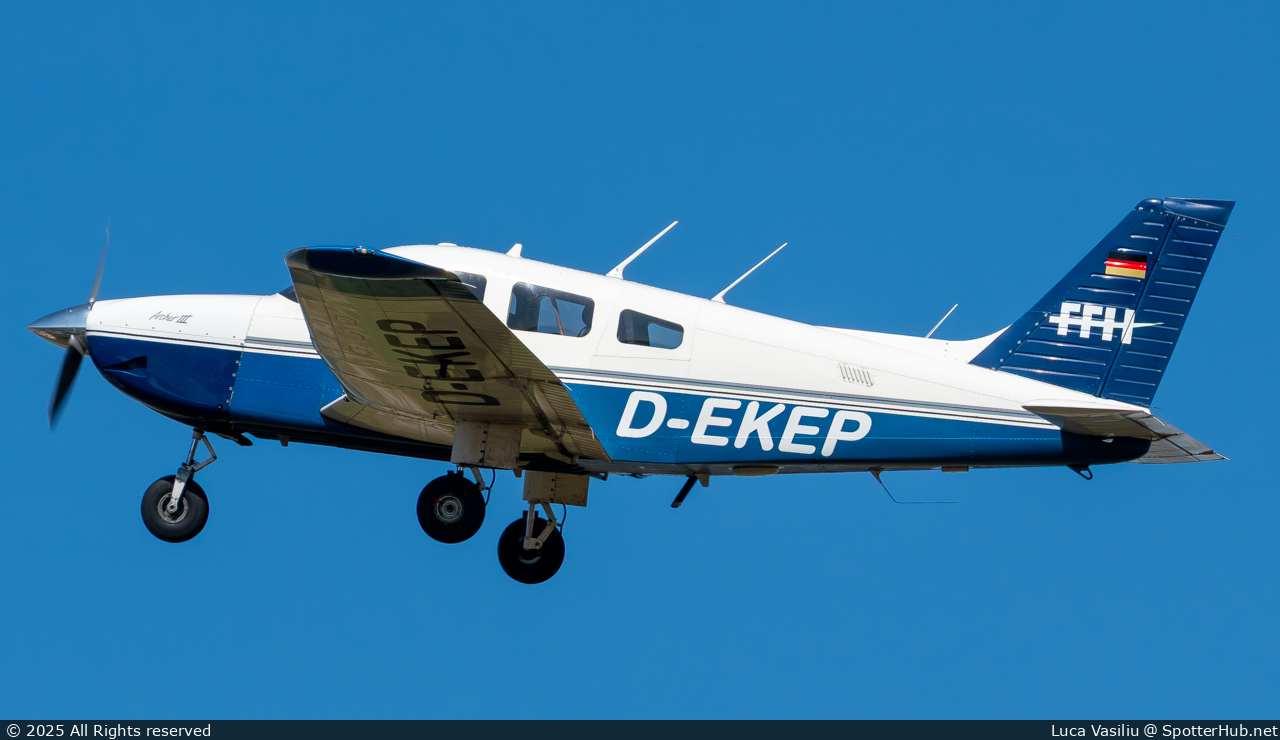 Photo of D-EKEP - Piper PA-28-181 Archer III operated by FFH Flight Training