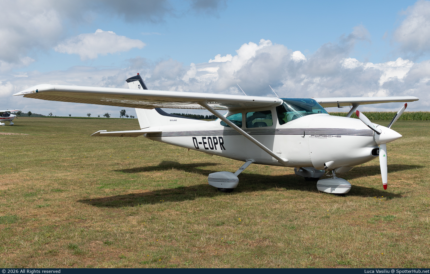 Photo of D-EOPR - Cessna 182Q Skylane operated by Private