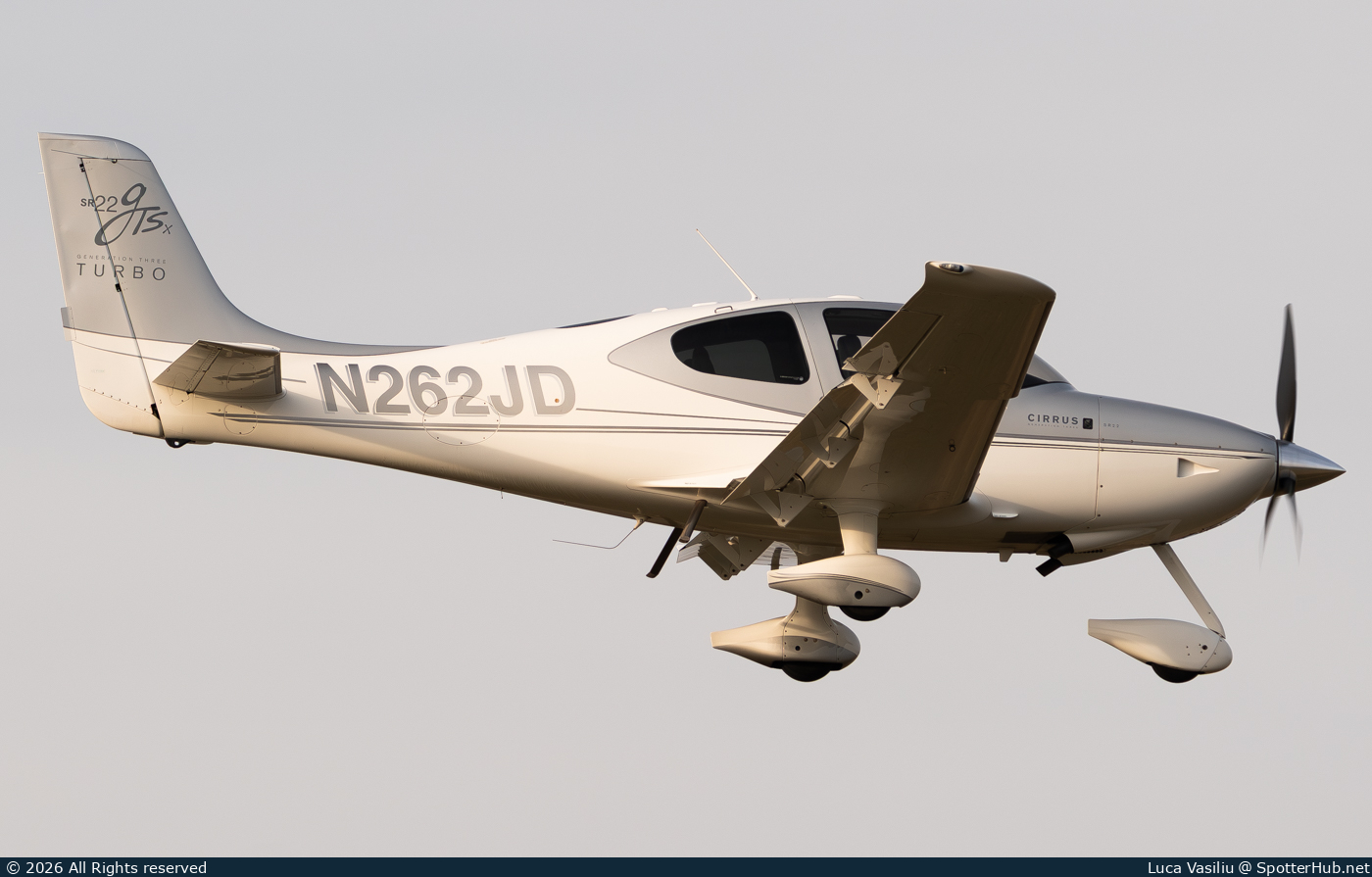 Photo of N262JD - Cirrus SR22 G3 GTSx operated by Private