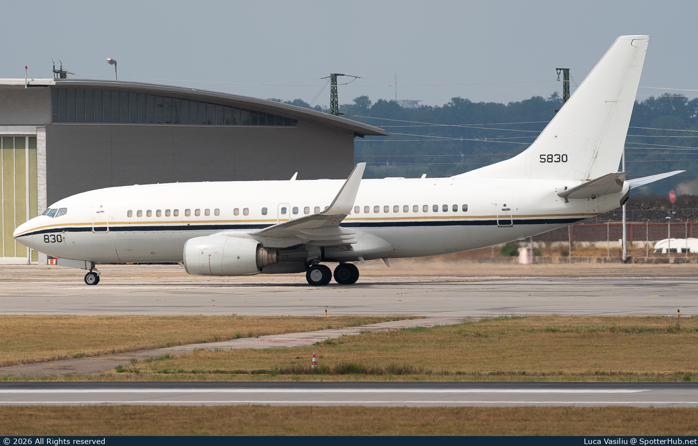 Photo of 165830 - Boeing C-40A Clipper operated by US Navy