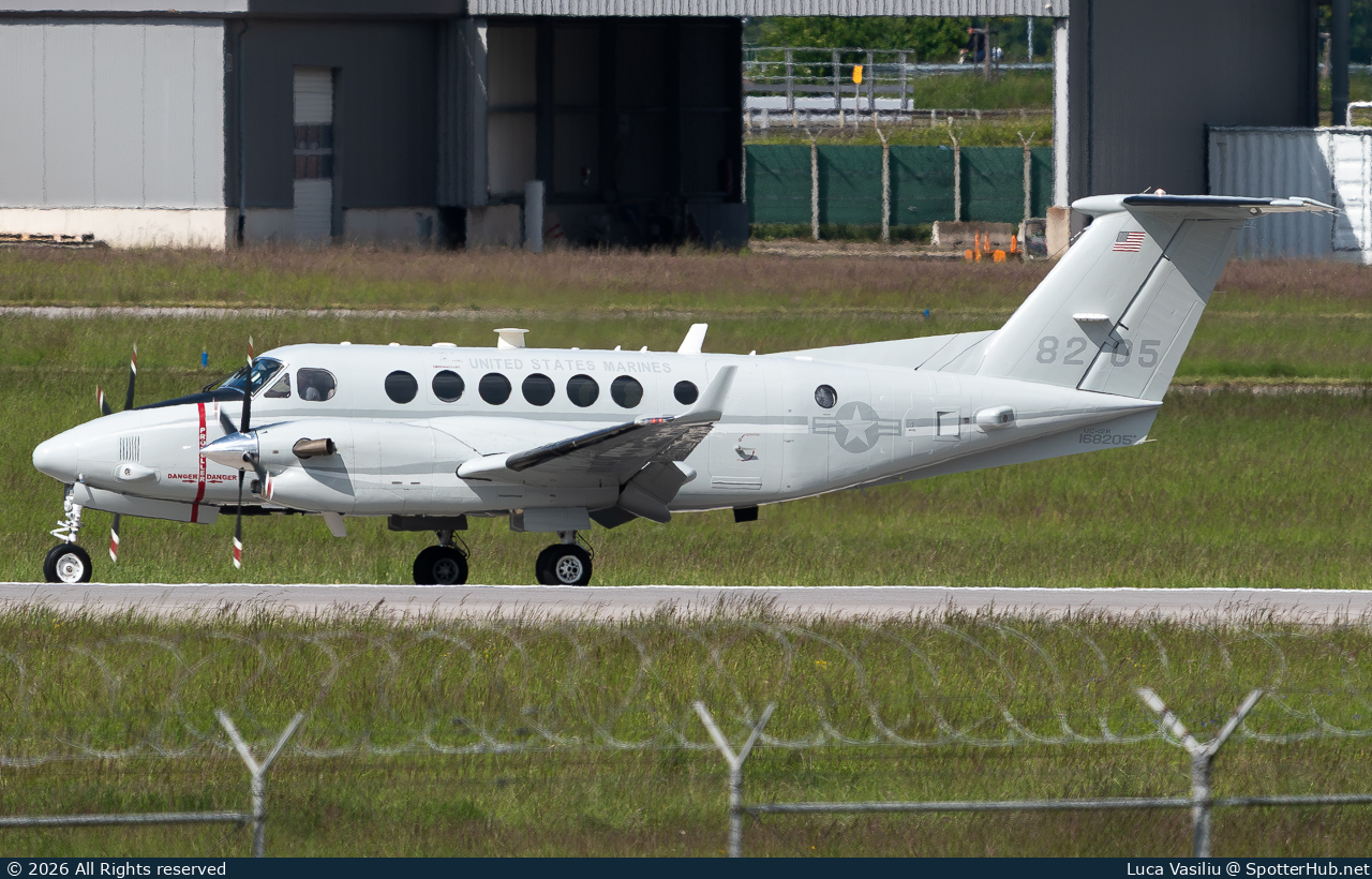 Photo of 168205 - Beechcraft UC-12W Huron operated by US Marine Corps