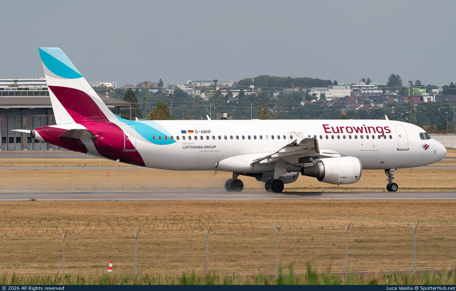 Photo of D-ABHF - Airbus A320-214 operated by Eurowings