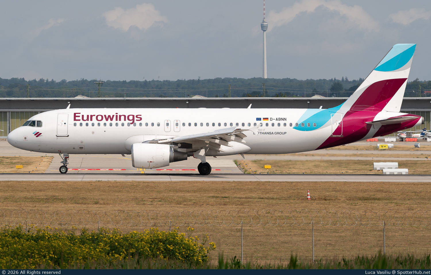 Photo of D-ABNN - Airbus A320-214 operated by Eurowings
