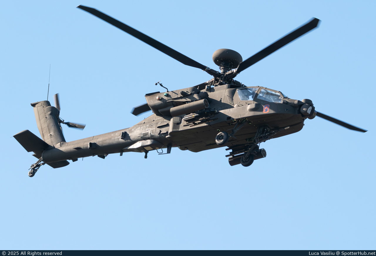 Photo of 22-03471 - Boeing AH-64E Apache Guardian operated by US Army