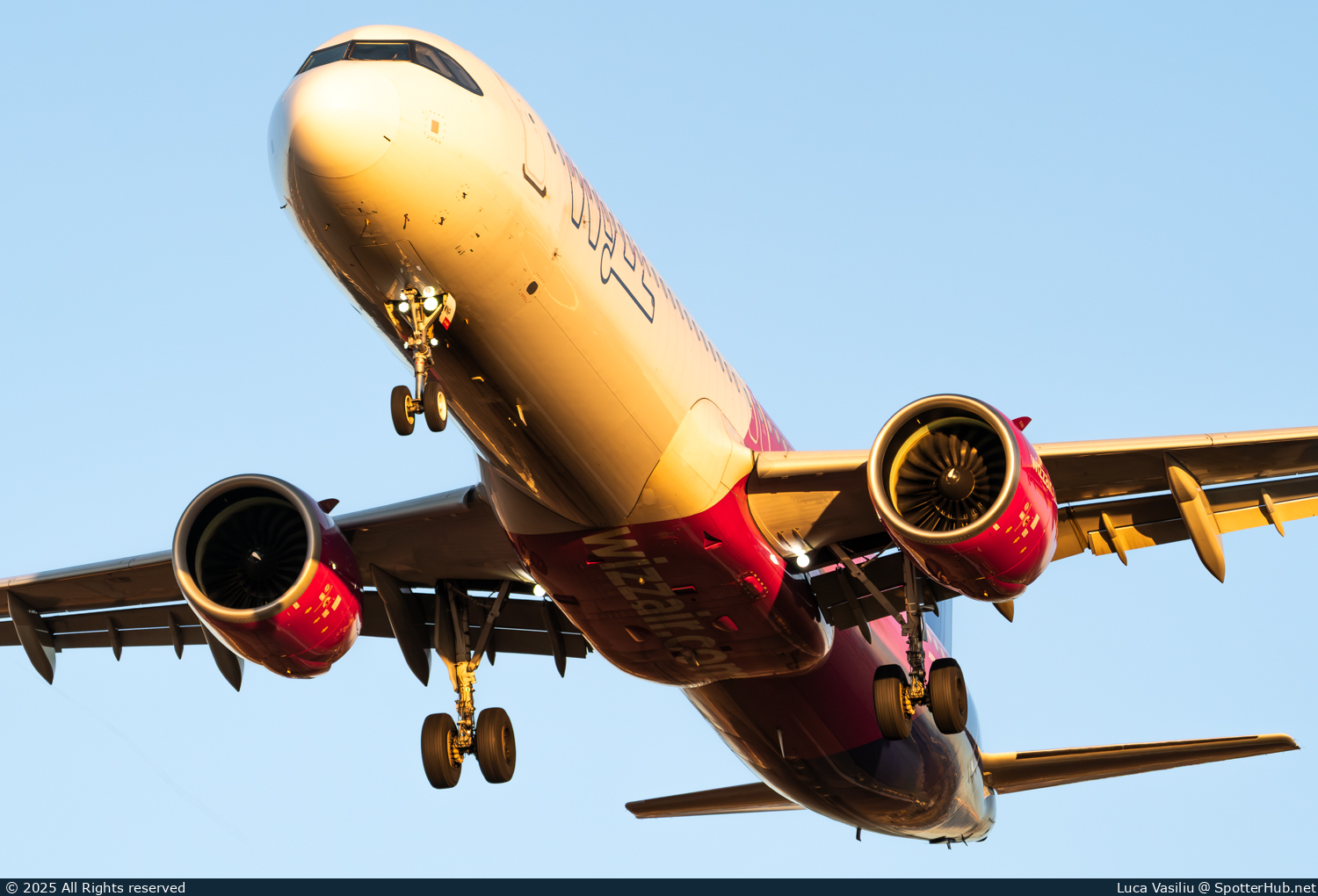 Photo of 9H-WNP - Airbus A321-271NX operated by Wizz Air Malta