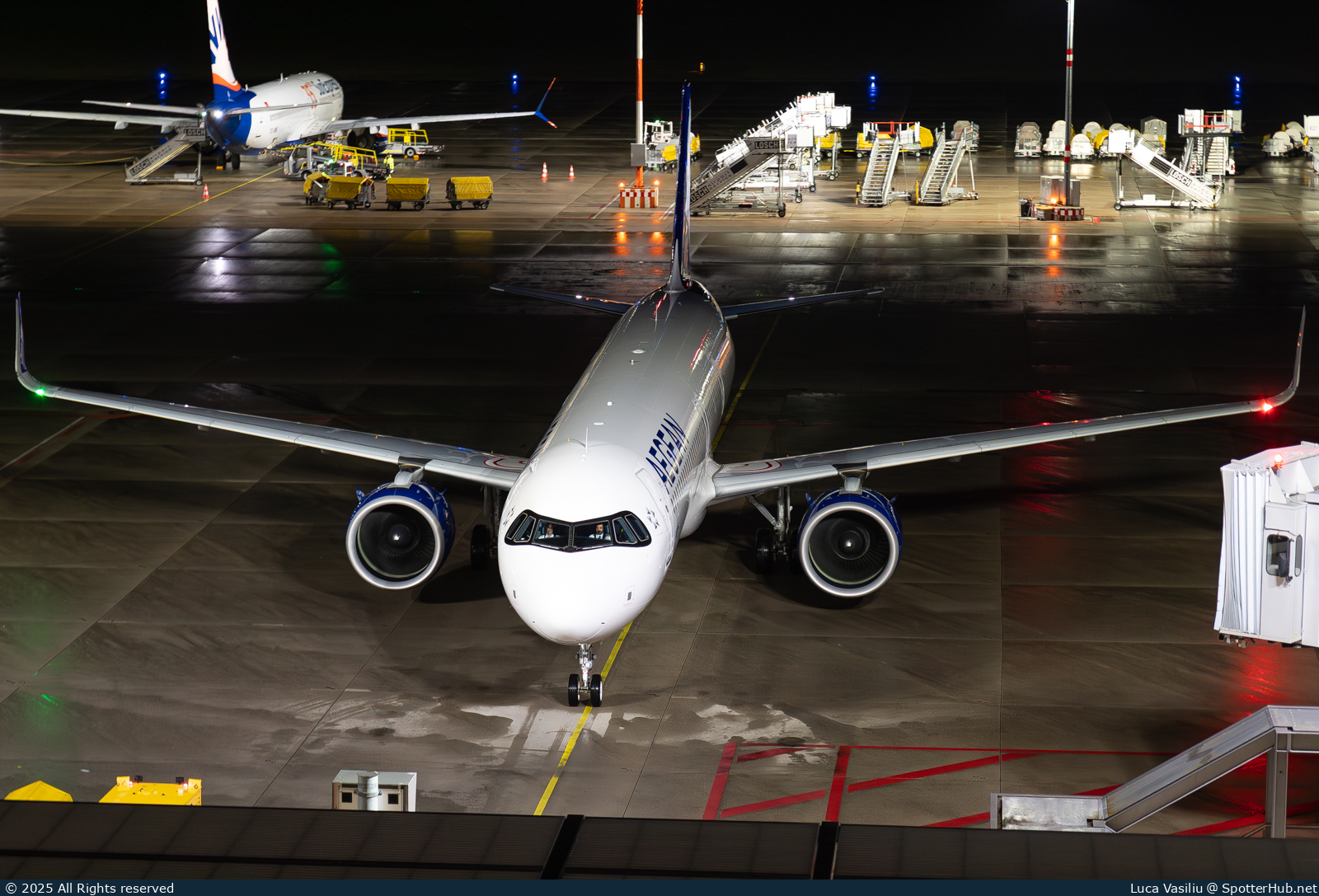 Photo of SX-NAK - Airbus A321-271NX operated by Aegean Airlines