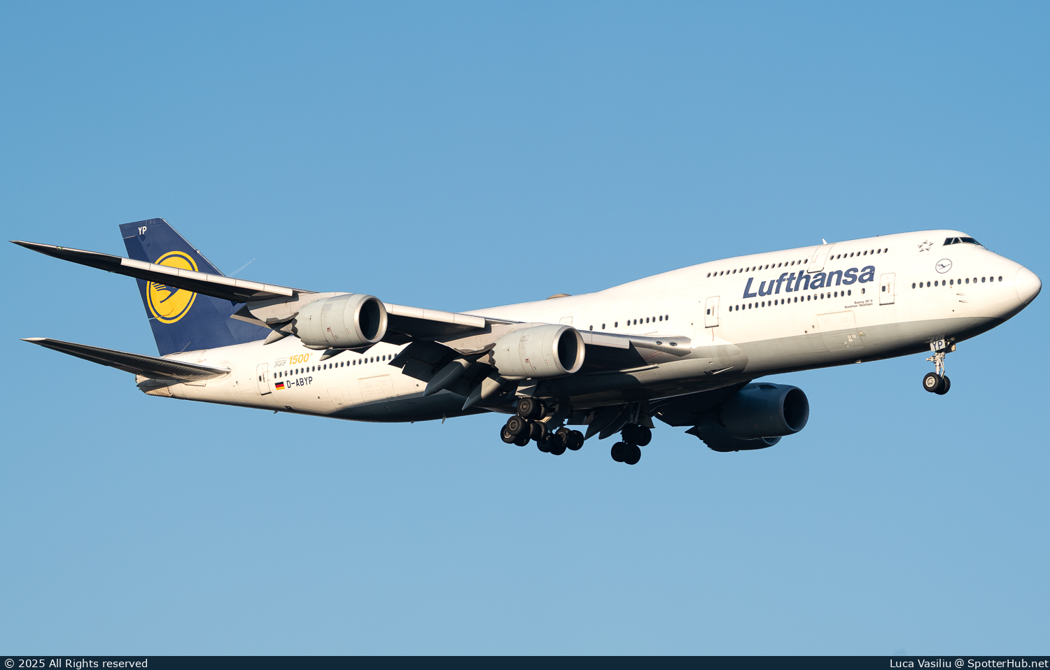 Photo of D-ABYP - Boeing 747-830 operated by Lufthansa