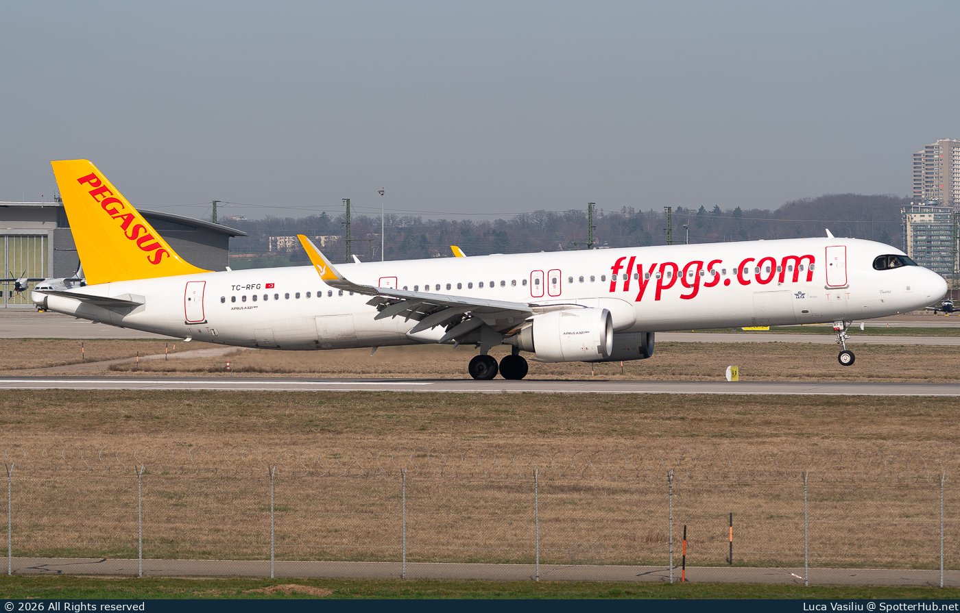 Photo of TC-RFG - Airbus A321-251NX operated by Pegasus Airlines