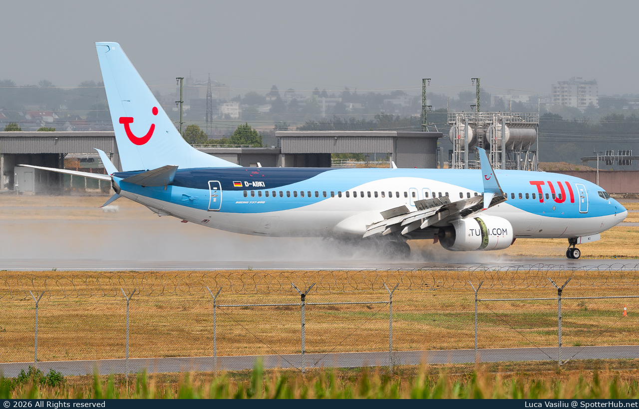 Photo of D-ABKI - Boeing 737-86J operated by TUIfly
