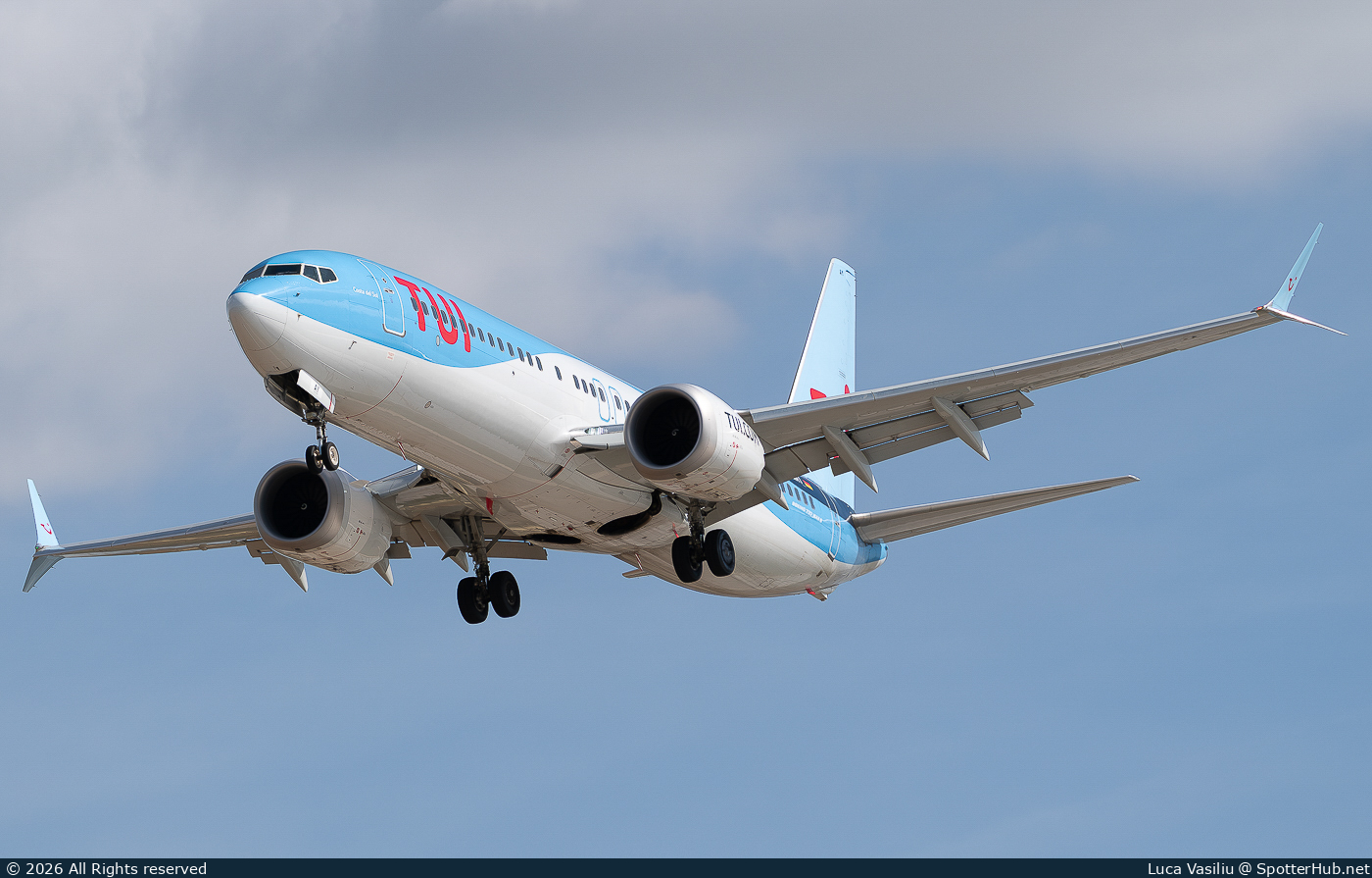 Photo of D-AMAY - Boeing 737 MAX 8 operated by TUIfly