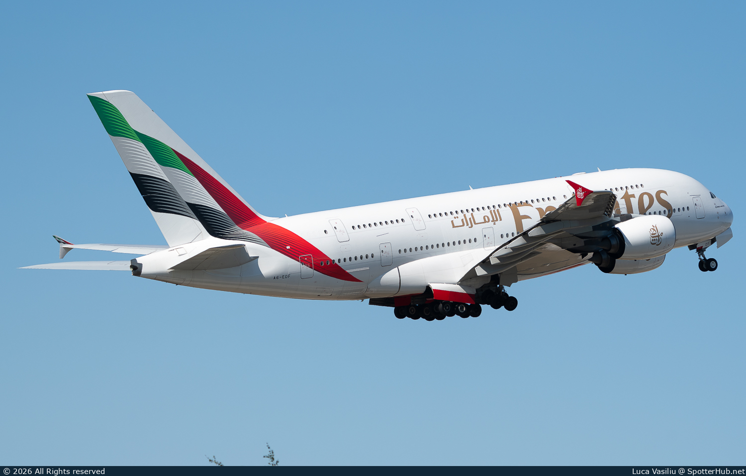 Photo of A6-EDF - Airbus A380-861 operated by Emirates
