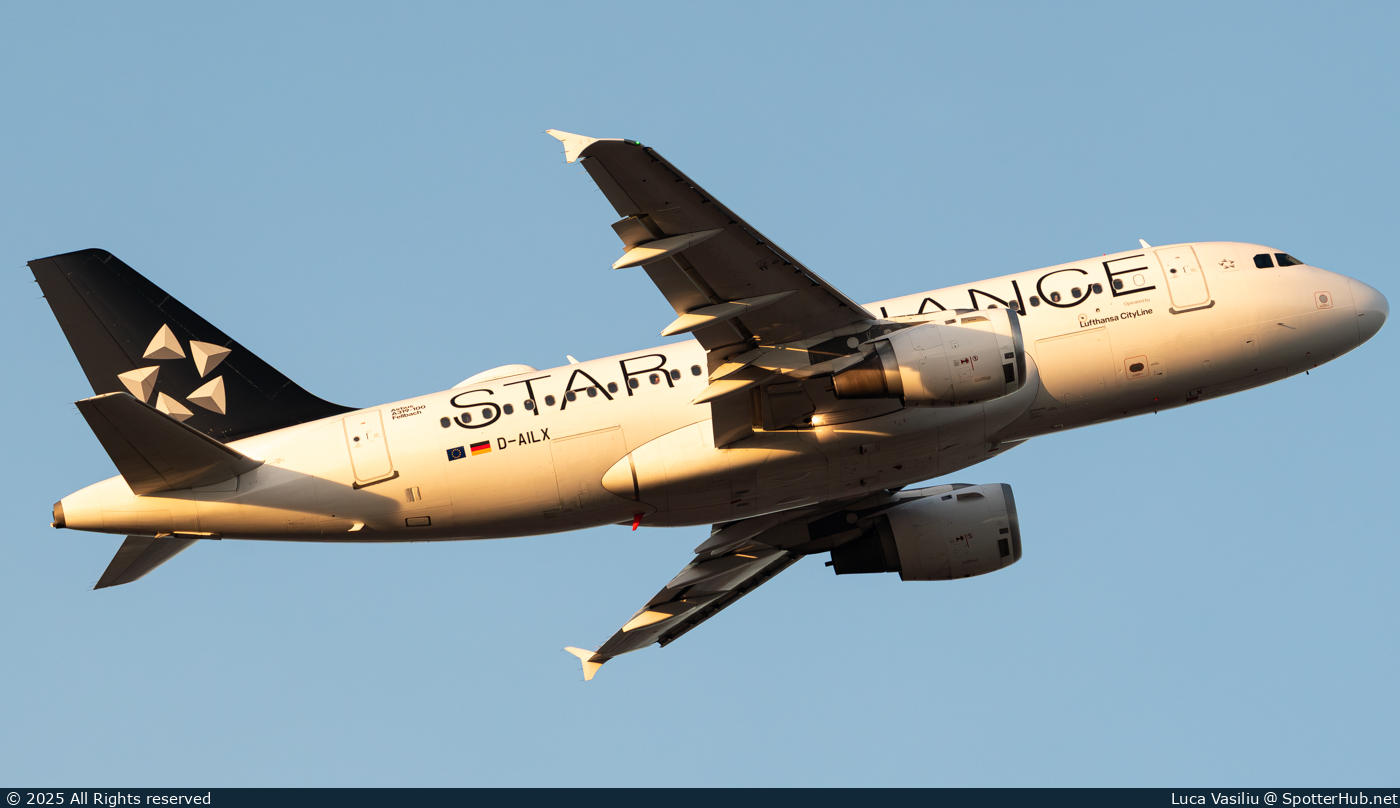 Photo of D-AILX - Airbus A319-114 operated by Lufthansa CityLine