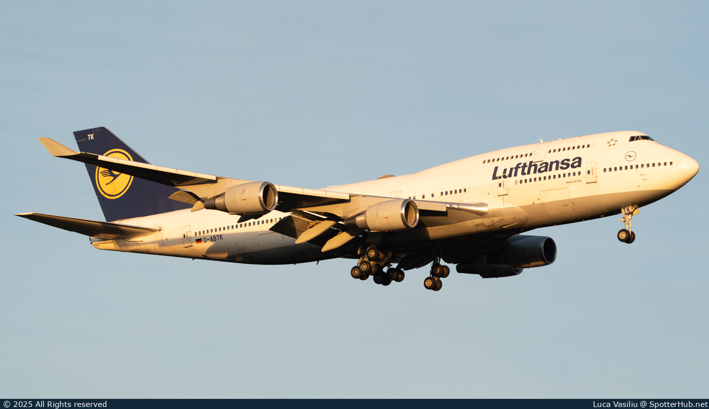 Photo of D-ABTK - Boeing 747-430 operated by Lufthansa