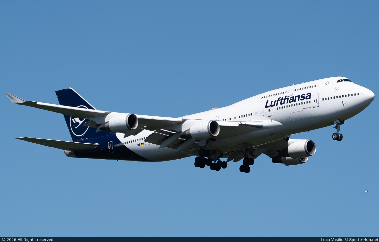 Photo of D-ABVU - Boeing 747-430 operated by Lufthansa