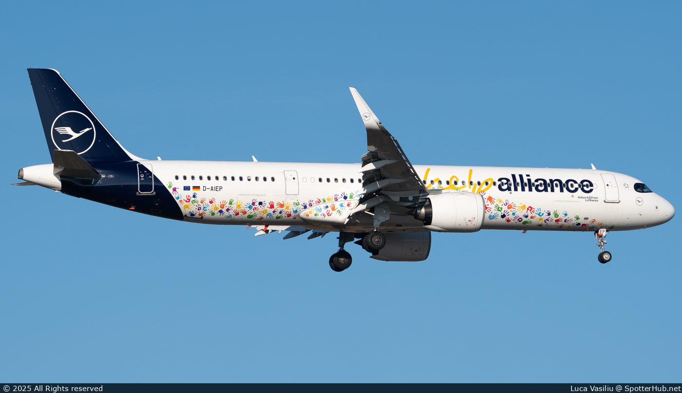 Photo of D-AIEP - Airbus A321-271NX operated by Lufthansa