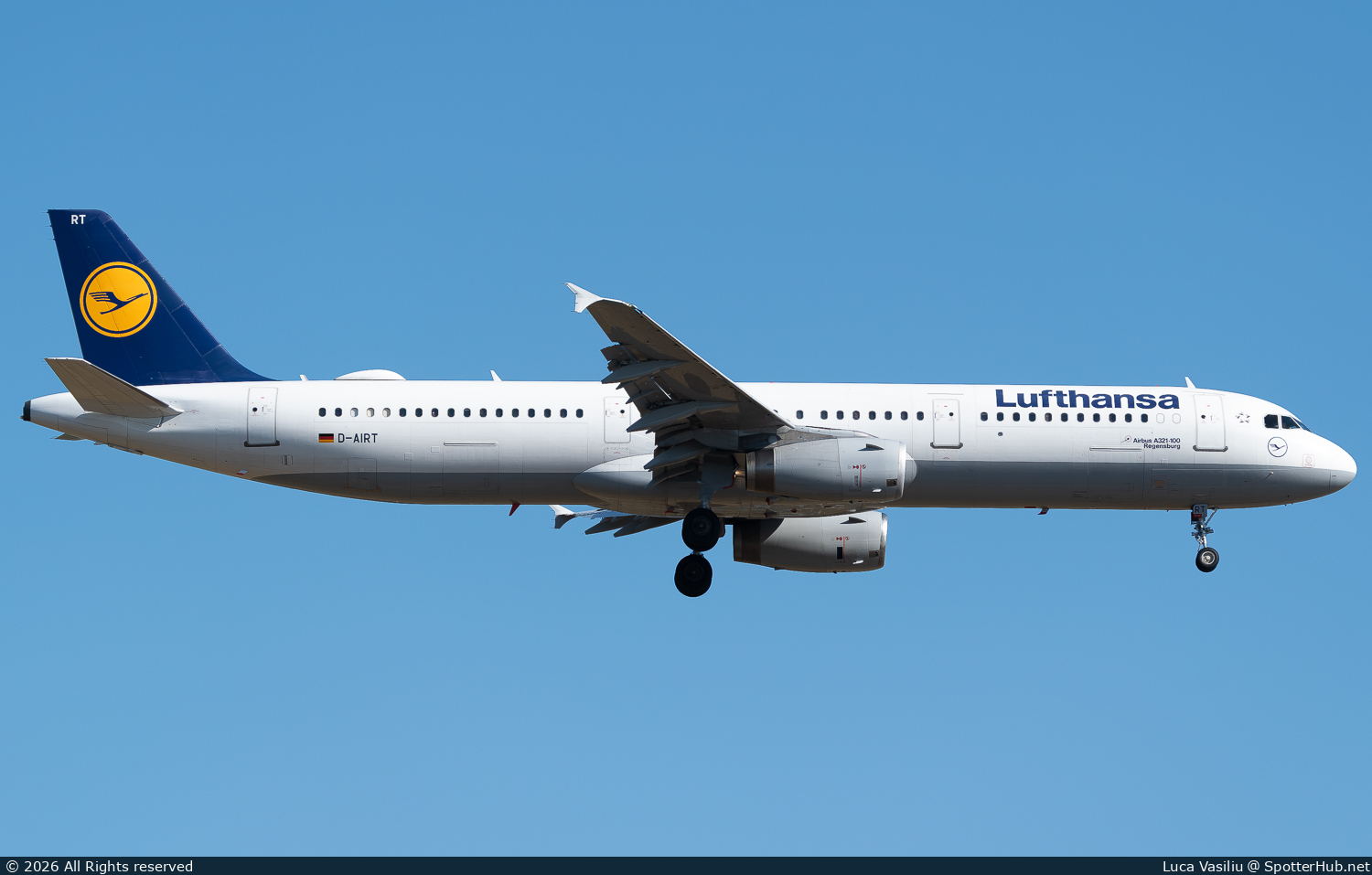 Photo of D-AIRT - Airbus A321-131 operated by Lufthansa