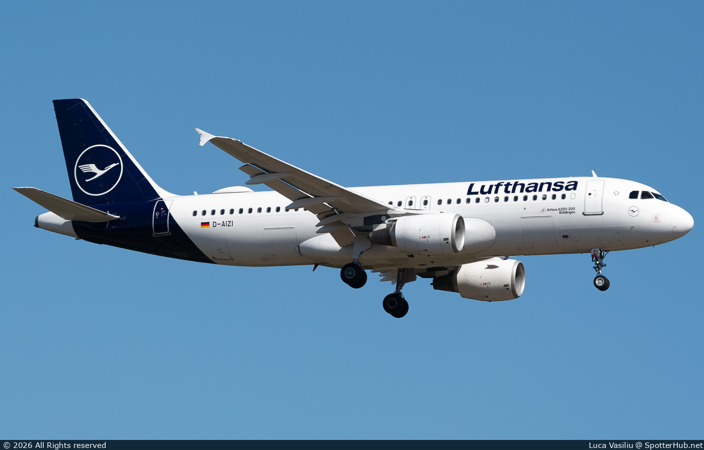 Photo of D-AIZI - Airbus A320-214 operated by Lufthansa