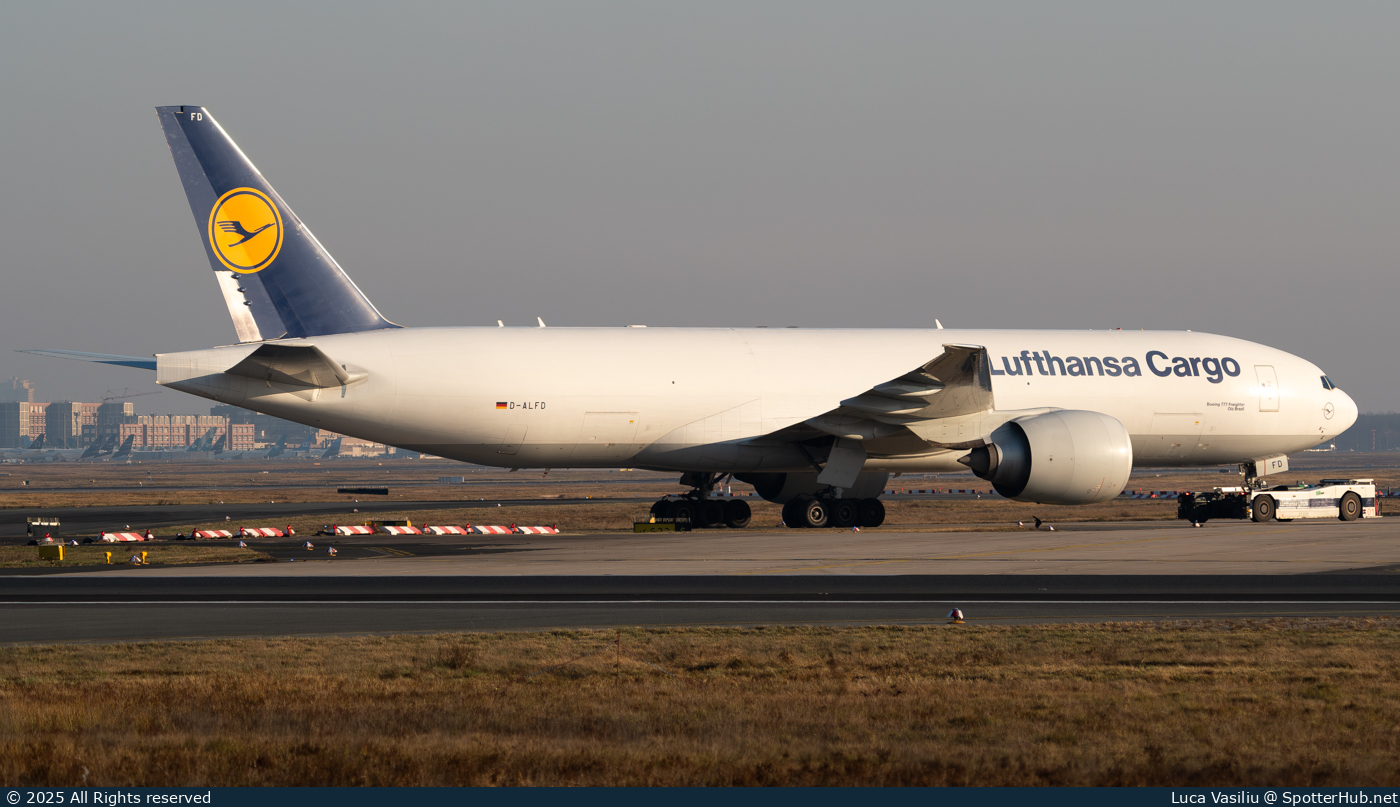 Photo of D-ALFD - Boeing 777-FBT operated by Lufthansa Cargo
