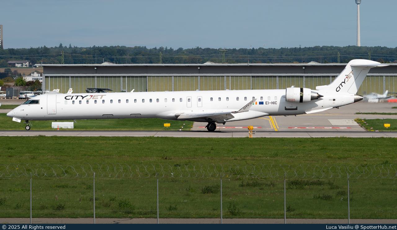 Photo of EI-HIC - Bombardier CRJ-1000EL operated by CityJet