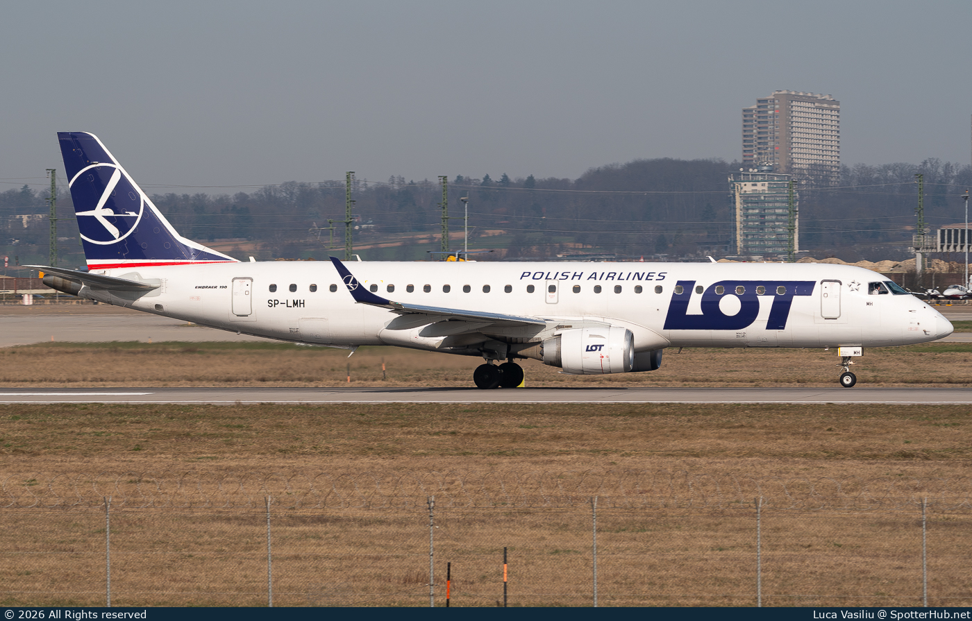 Photo of SP-LMH - Embraer ERJ-190LR operated by LOT Polish Airlines