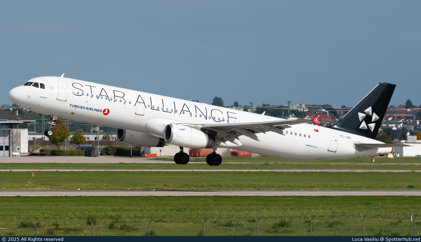 Photo of TC-JRP - Airbus A321-231 operated by Turkish Airlines