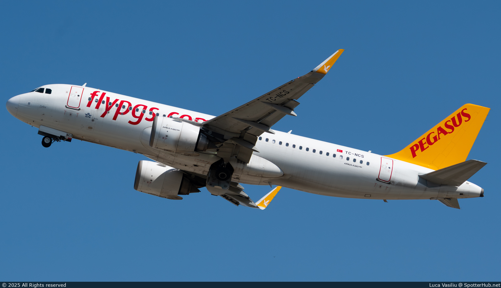 Photo of TC-NCS - Airbus A320-251N operated by Pegasus Airlines