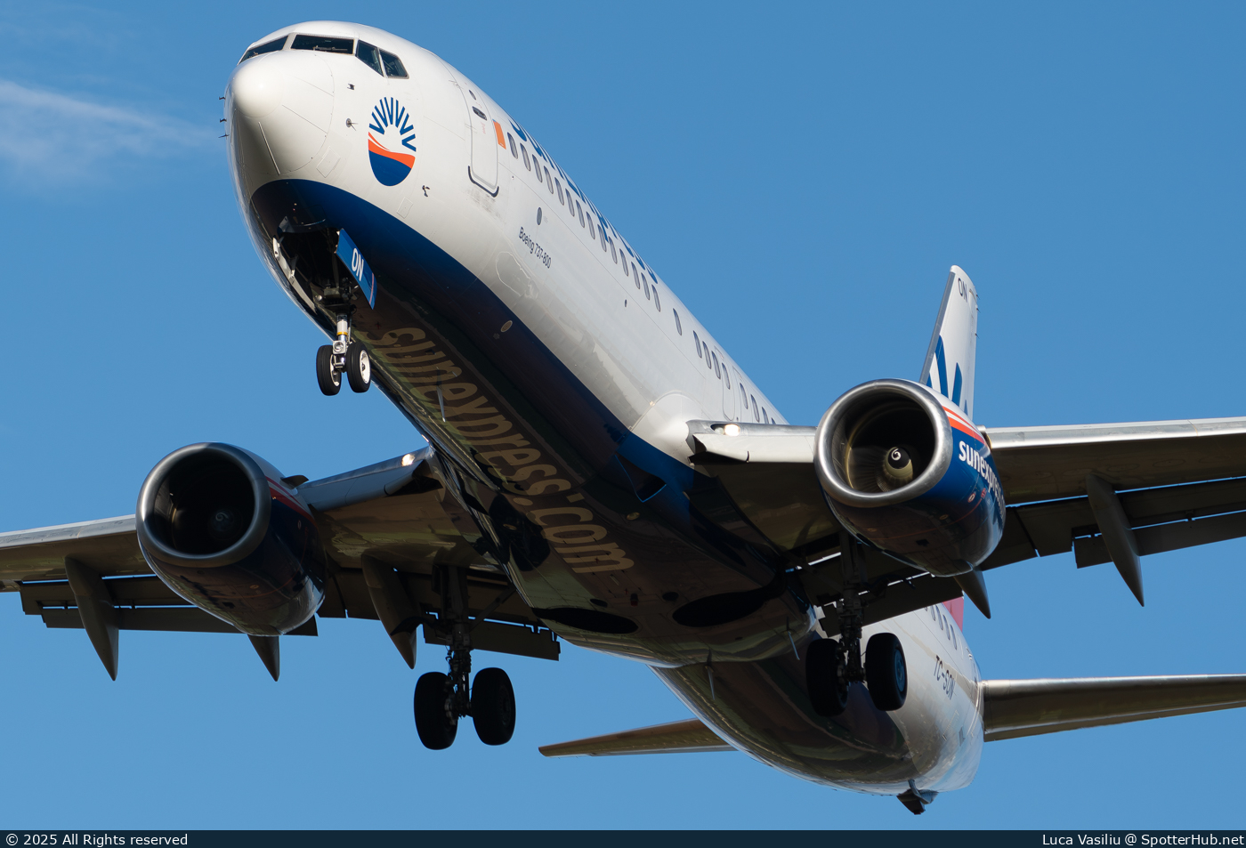 Photo of TC-SON - Boeing 737-86J operated by SunExpress