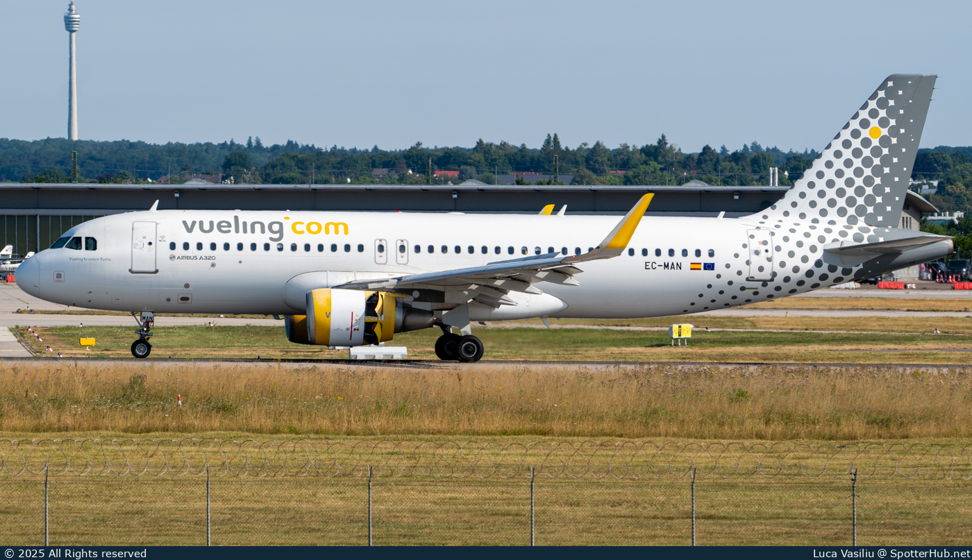 Photo of EC-MAN - Airbus A320-214 operated by Vueling