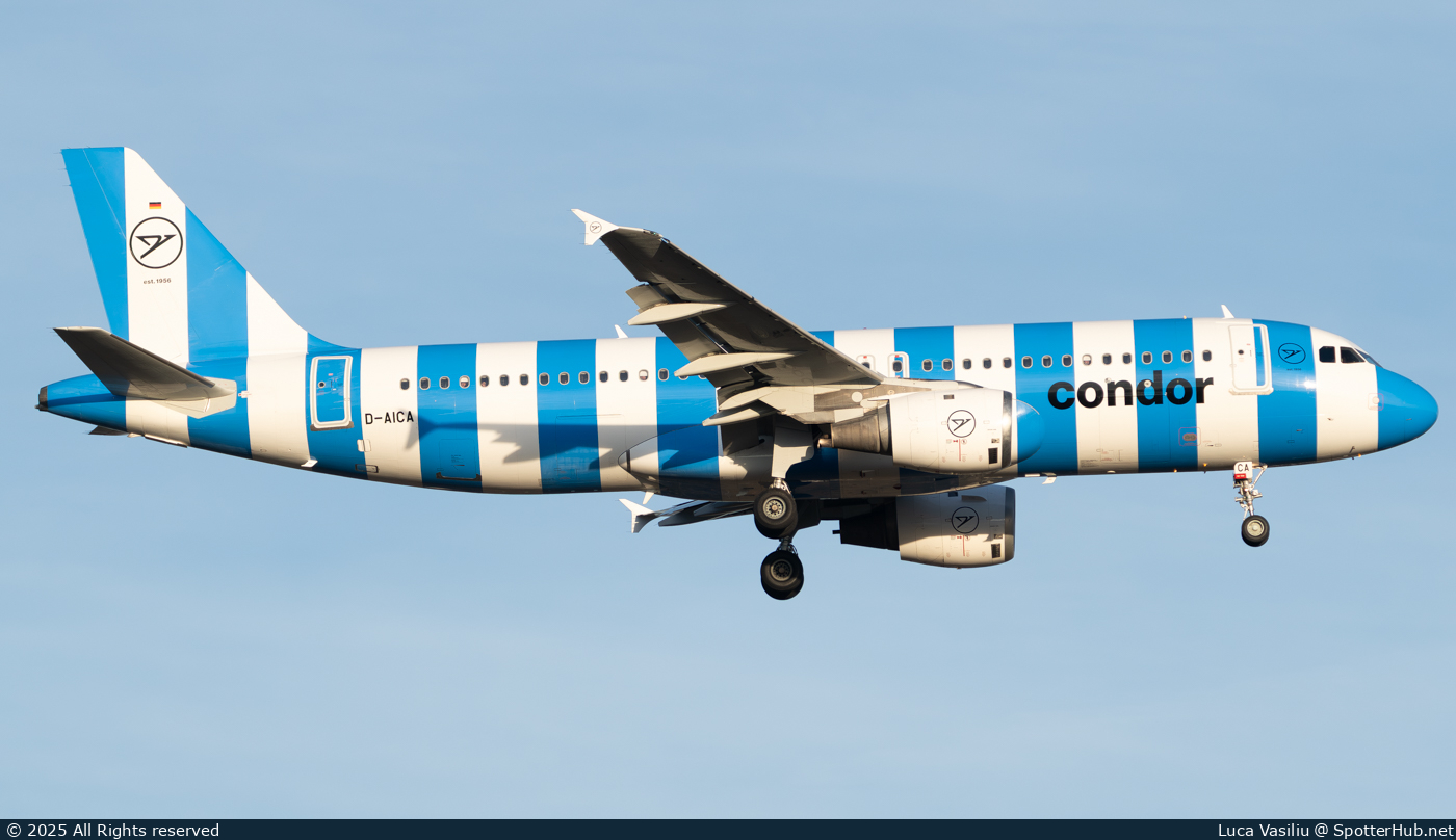 Photo of D-AICA - Airbus A320-212 operated by Condor
