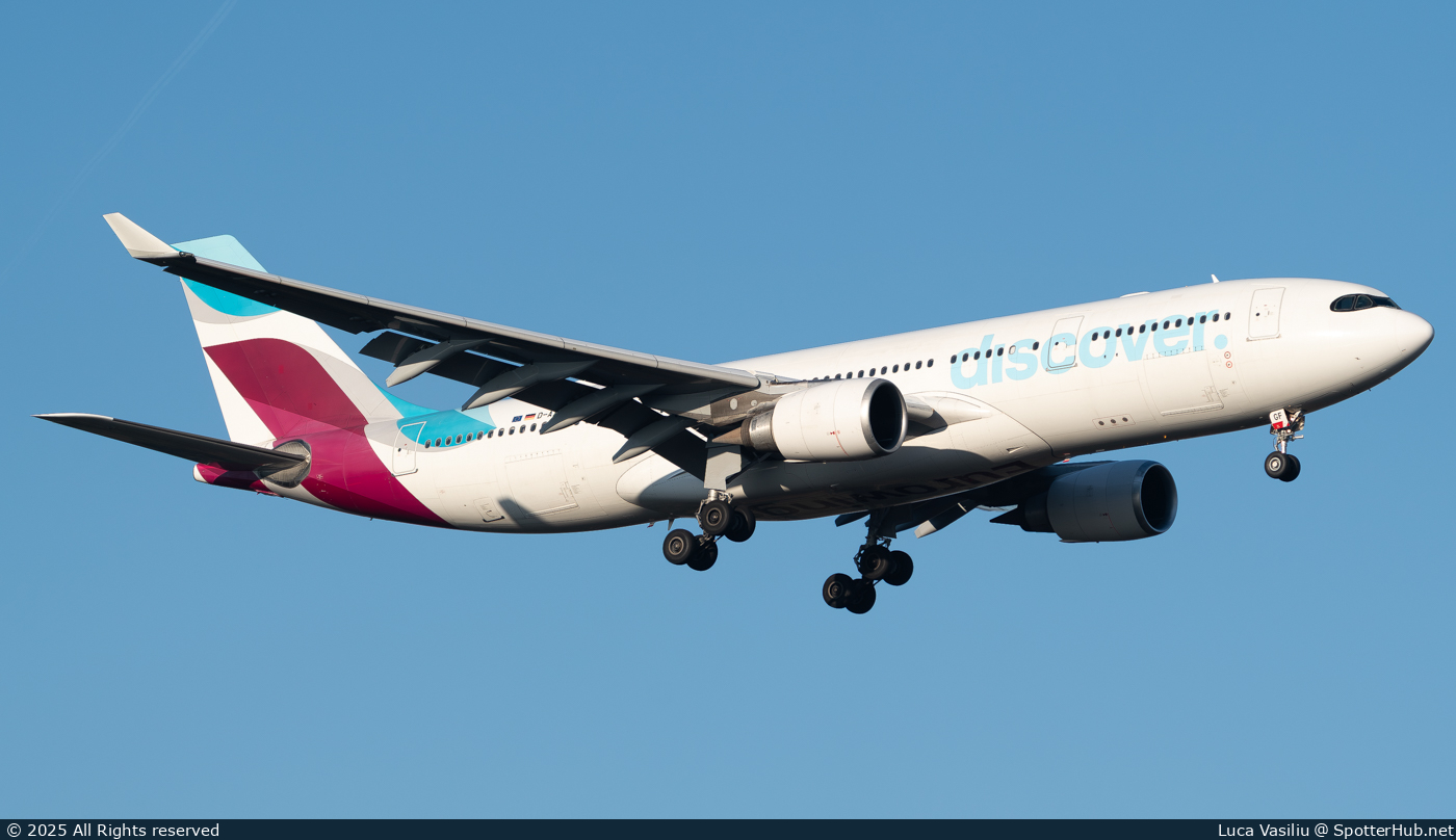 Photo of D-AXGF - Airbus A330-203 operated by Discover Airlines