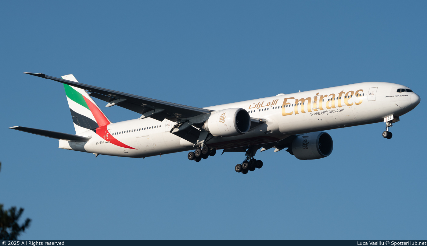 Photo of A6-EGZ - Boeing 777-31H(ER) operated by Emirates