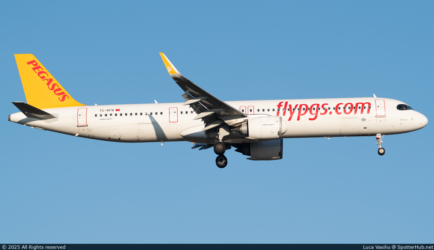 Photo of TC-RFN - Airbus A321-251NX operated by Pegasus Airlines