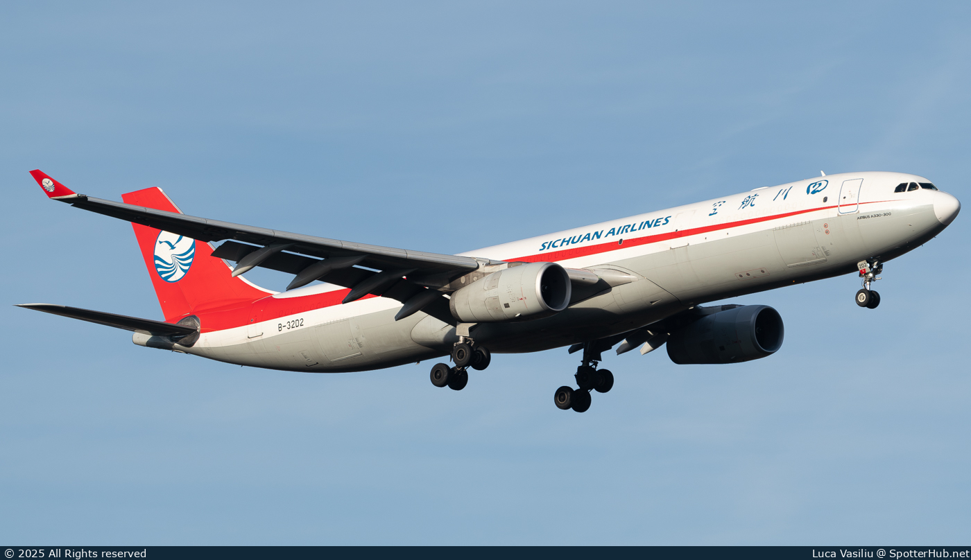 Photo of B-32D2 - Airbus A330-343(P2F) operated by Sichuan Airlines Cargo