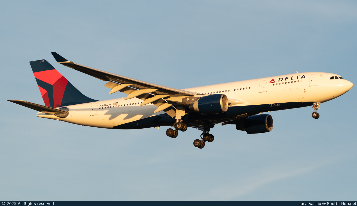Photo of N857NW - Airbus A330-223 operated by Delta Air Lines