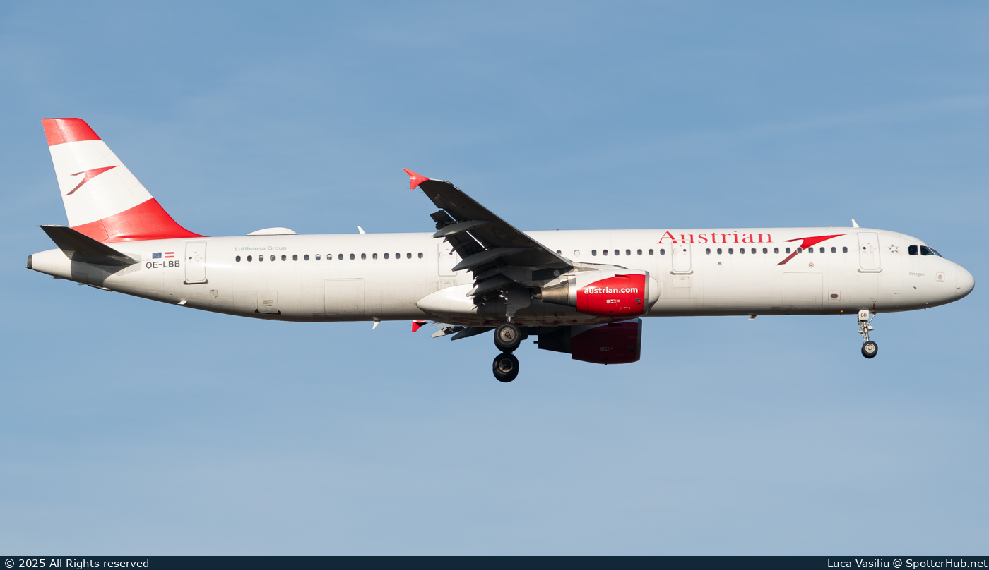 Photo of OE-LBB - Airbus A321-111 operated by Austrian Airlines