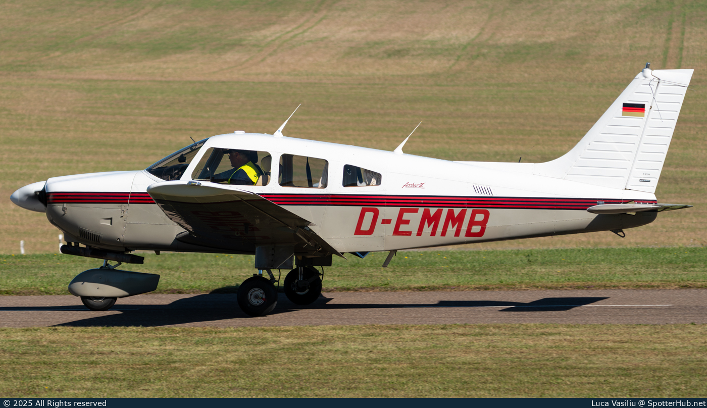 Photo of D-EMMB - Piper PA-28-181 Archer II operated by Fliegergruppe Donzdorf