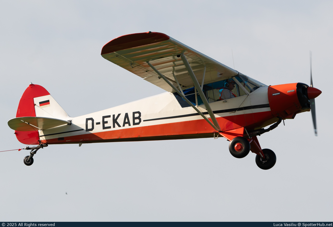Photo of D-EKAB - Piper PA-18-135 Super Cub operated by Private